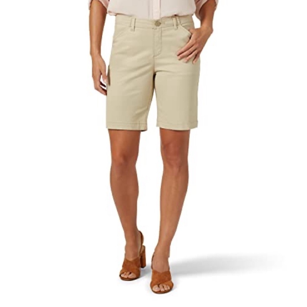 Lee Women's Legendary 9" Chino Bermuda Short Safari 14